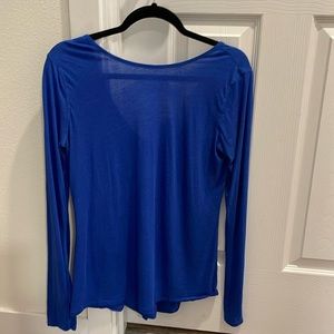 Lululemon half open back shirt